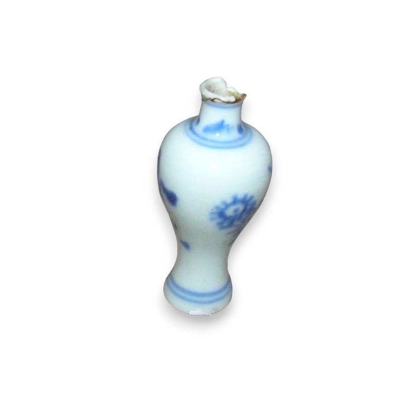 Vase miniature en porcelaine de Chine