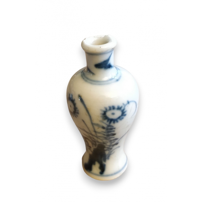 Vase miniature en porcelaine de Chine