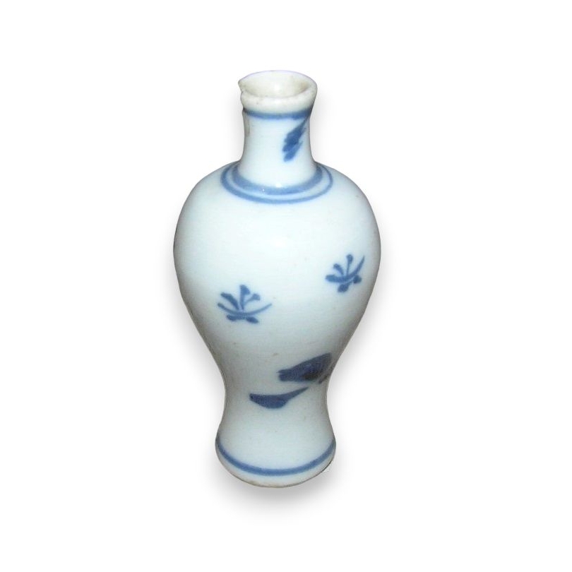 Vase miniature en porcelaine de Chine