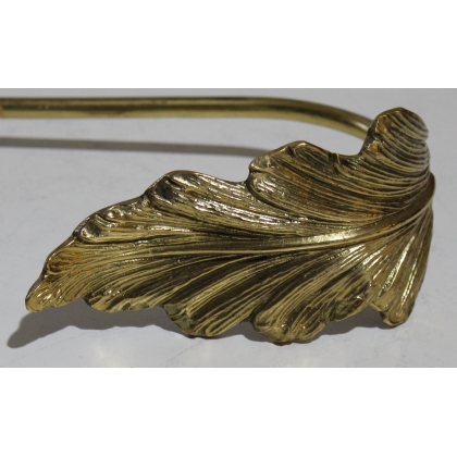 Polished brass leaf-shaped clasp
