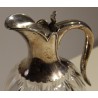 Carafe en cistal taillé avec monture en argent