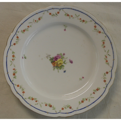 Assiette en porcelaine de Nyon décor roses
