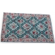 Tapis Arraiolos décor fleurs rose fond turquoise