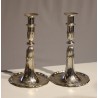 Paire de bougeoirs trompette
