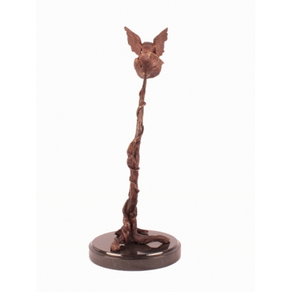 Colibri butinant une fleur en bronze