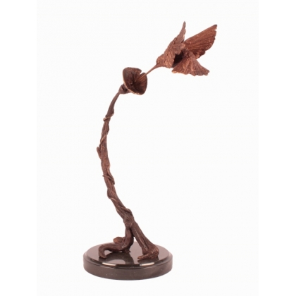 Colibri butinant une fleur en bronze