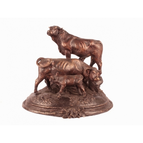 Bronze sculpture ‘Cow, Bull and Calf’