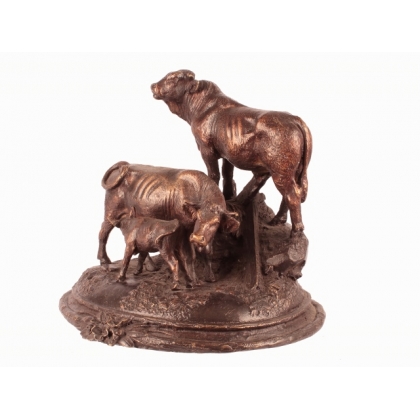 Bronze sculpture ‘Cow, Bull and Calf’