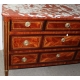 Commode Louis XVI. Dessus marbre rouge.