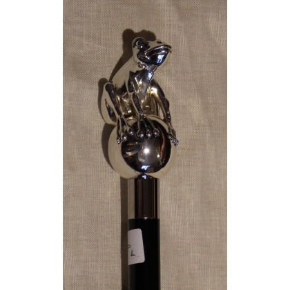 Long "Frog" shoehorn, silver-coloured