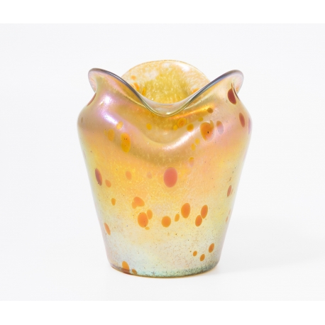 Asträa vase by LÖTZ