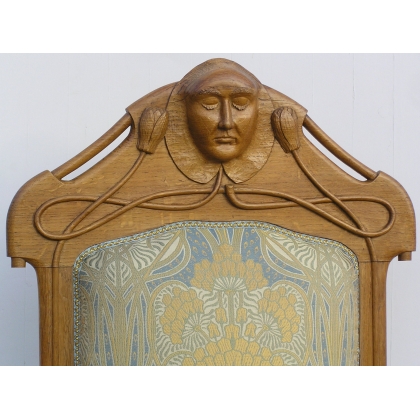 Carved armchair, c. 1900. From Moinat SA – Antiques and Decor