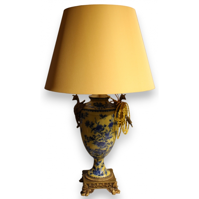 Lampe en porcelaine jaune bleu