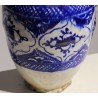 Vase iranien en céramique à décor bleu