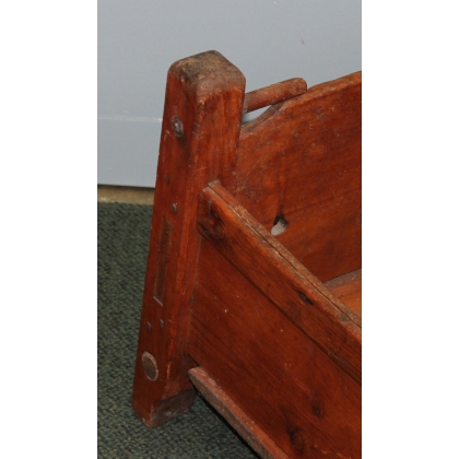 Curved firwood bird feeder