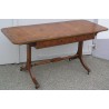  Table de sofa avec 2 tiroirs. sur  Moinat SA  - Antiquités décoration
