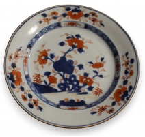 Assiette en porcelaine décor arbuste