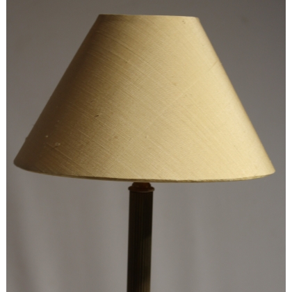 Lampe, Modell Carlos X, mit Lampenschirm bei  Moinat SA  – Antiquitäten und Dekoration
