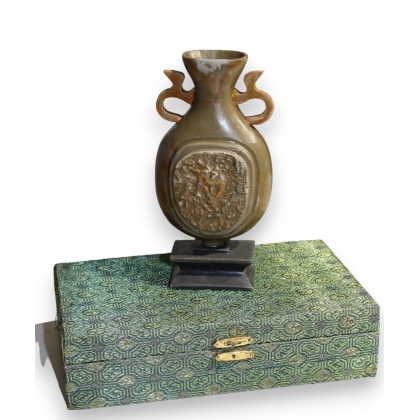 Petit Vase en pierre dure