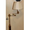 Lampe en acajou et laiton, abat-jour beige plissé