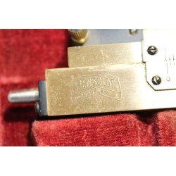Microscope binoculaire par LEITZ avec plateau XY