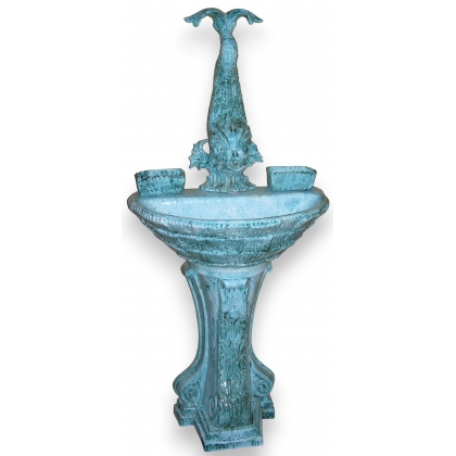 Small Venetian fountain. at  Moinat SA  - Antiques and home décor