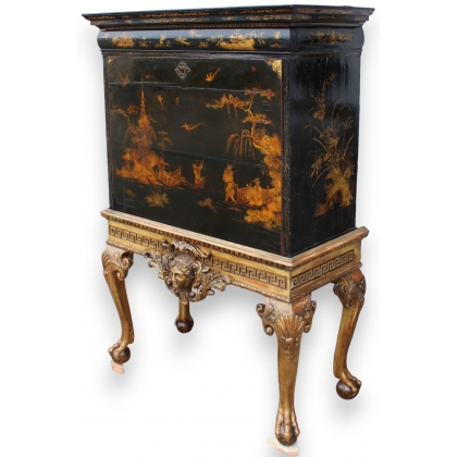  Cabinet laqué noir à décor chinois doré sur  Moinat SA  - Antiquités décoration