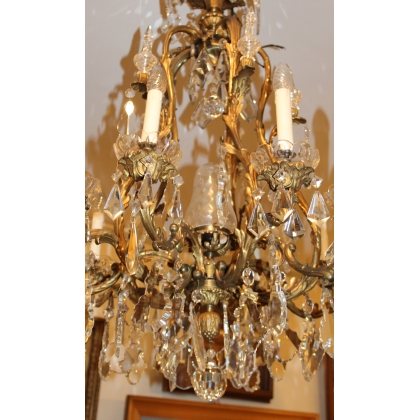 Grand lustre style Louis XV en bronze doré