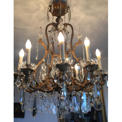 Grand lustre style Louis XV en bronze doré