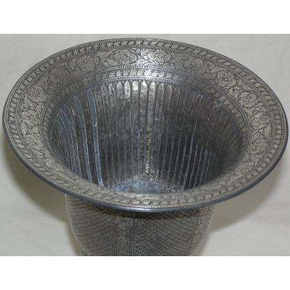 Bidri spittoon, India, 20th century, on  Moinat SA  - Antiques and decorative items