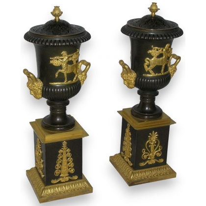 Pair of Empire vases, circa 18