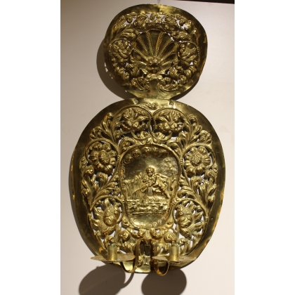 A pair of brass wall lights by HELLSTRÖM NYKÖPING