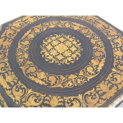  Table hexagonale Louis XIV. sur  Moinat SA  - Antiquités décoration
