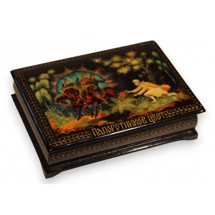 Russian lacquer box with a fairy-tale floral design