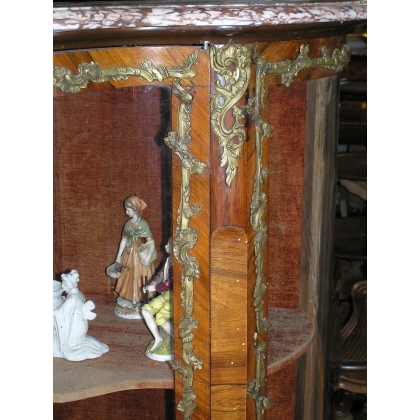  Vitrine Louis XV. sur  Moinat SA  - Antiquités décoration