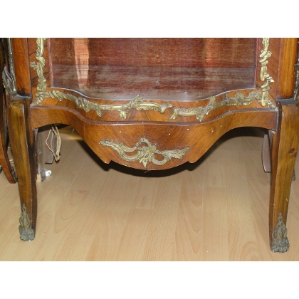  Vitrine Louis XV. sur  Moinat SA  - Antiquités décoration