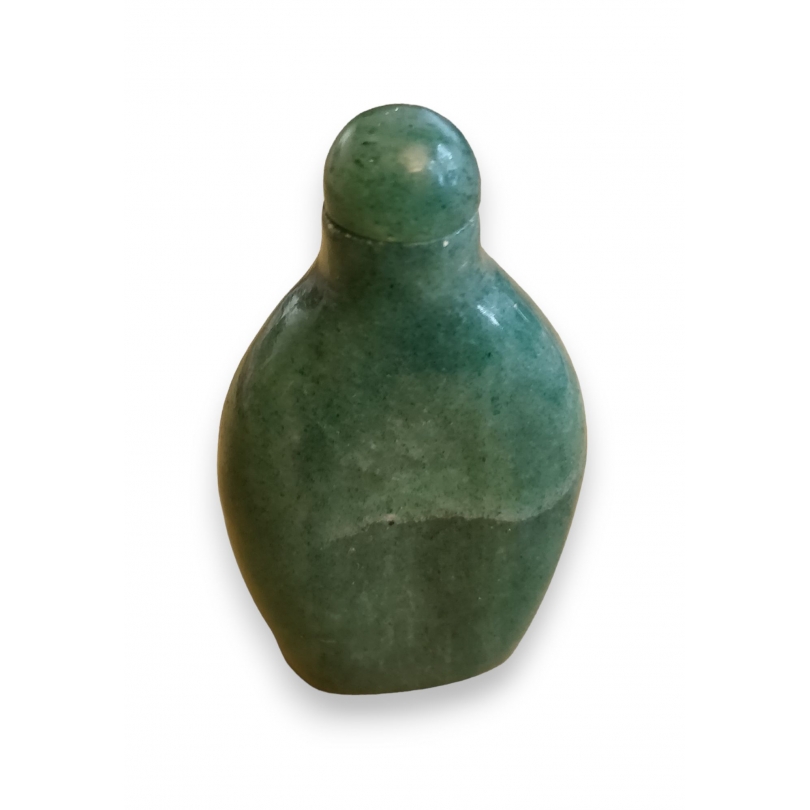 Snuff bottle en pierre dure verte