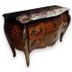 Commode style Louis XV ventrue en bois de rose