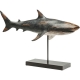 Requin en résine sur une base en métal noir