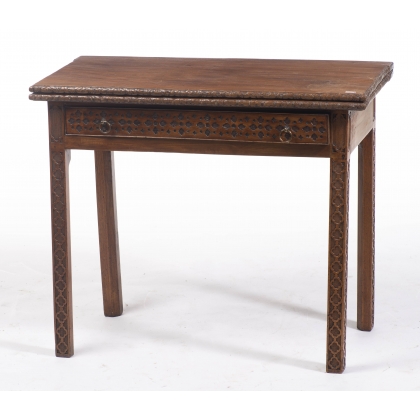 Table à jeux George III en acajou