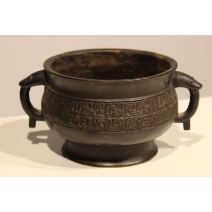 Vase chinois en bronze rond avec anses