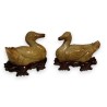 Paire de canards en pierre sculptée