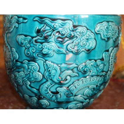 Paire de vases aux dragons, montés en lampes