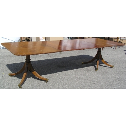 Table de Salle à manger. sur  Moinat SA  - Antiquités décoration