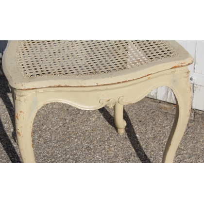 Chaise Louis XV cannée et laquée