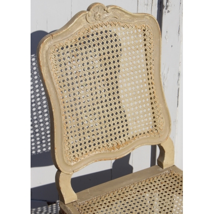 Chaise Louis XV cannée et laquée