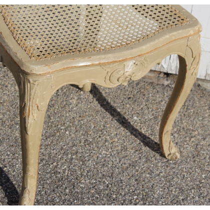 Chaise Louis XV cannée et laquée
