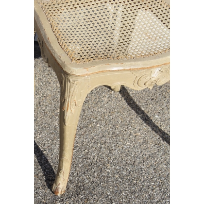 Chaise Louis XV cannée et laquée