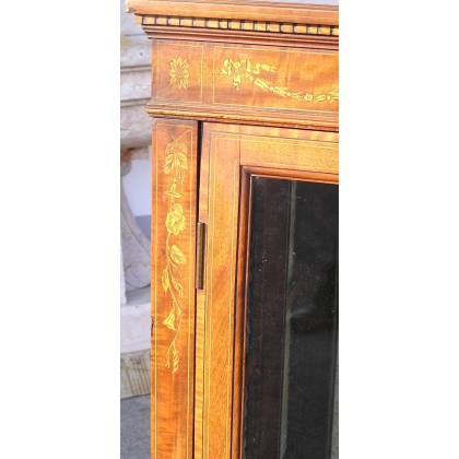  Vitrine Edwardian. sur  Moinat SA  - Antiquités décoration