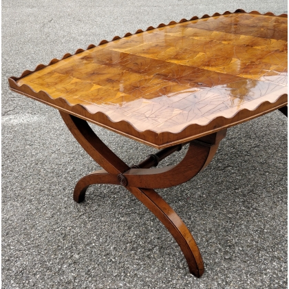 Table basse en forme de tonneau